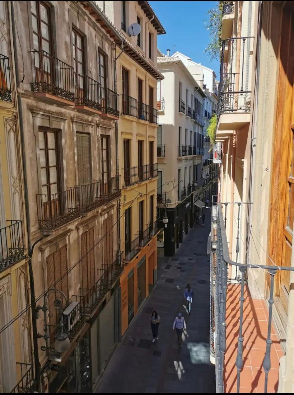Cozy Close To The Cathedral Apartment